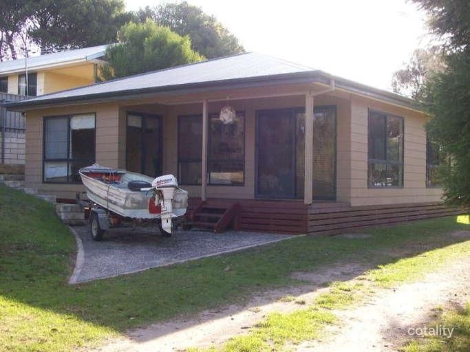 28 Parklands Tce, Beachport, SA 5280