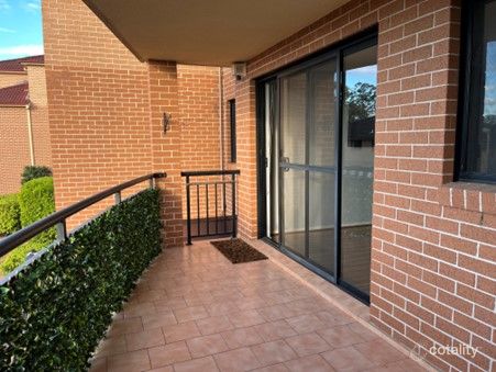 18/49 Dobson Cres, Baulkham Hills, NSW 2153