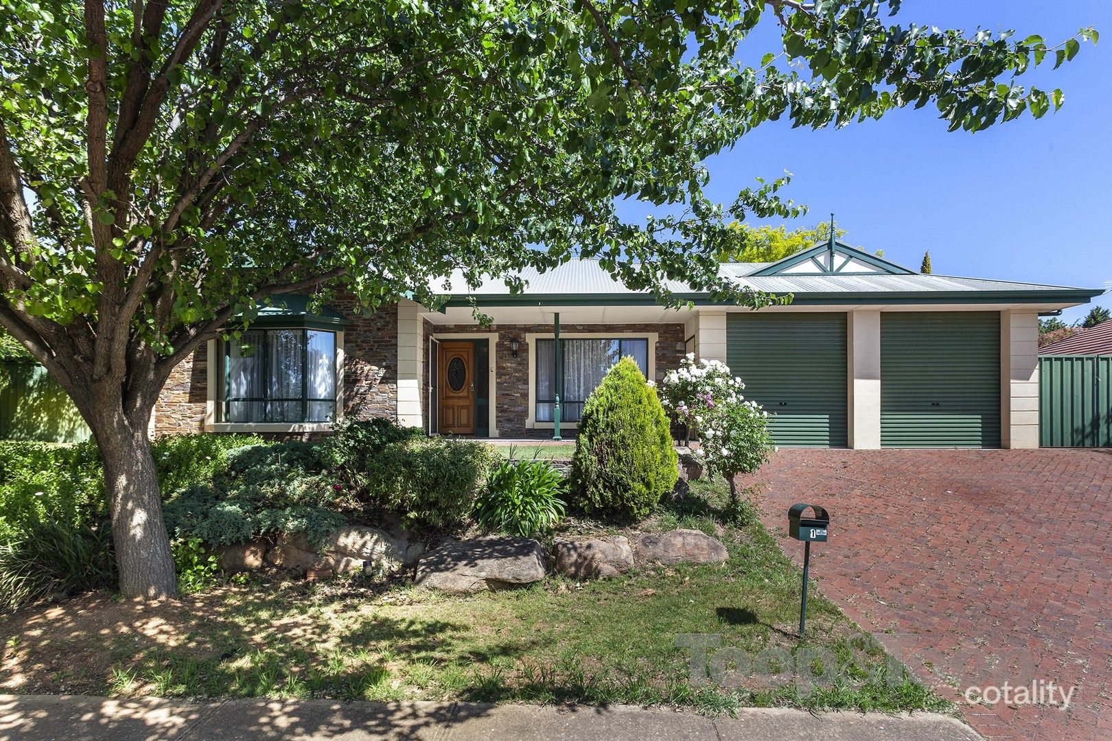 1 Freeling Cres, Greenwith, SA 5125