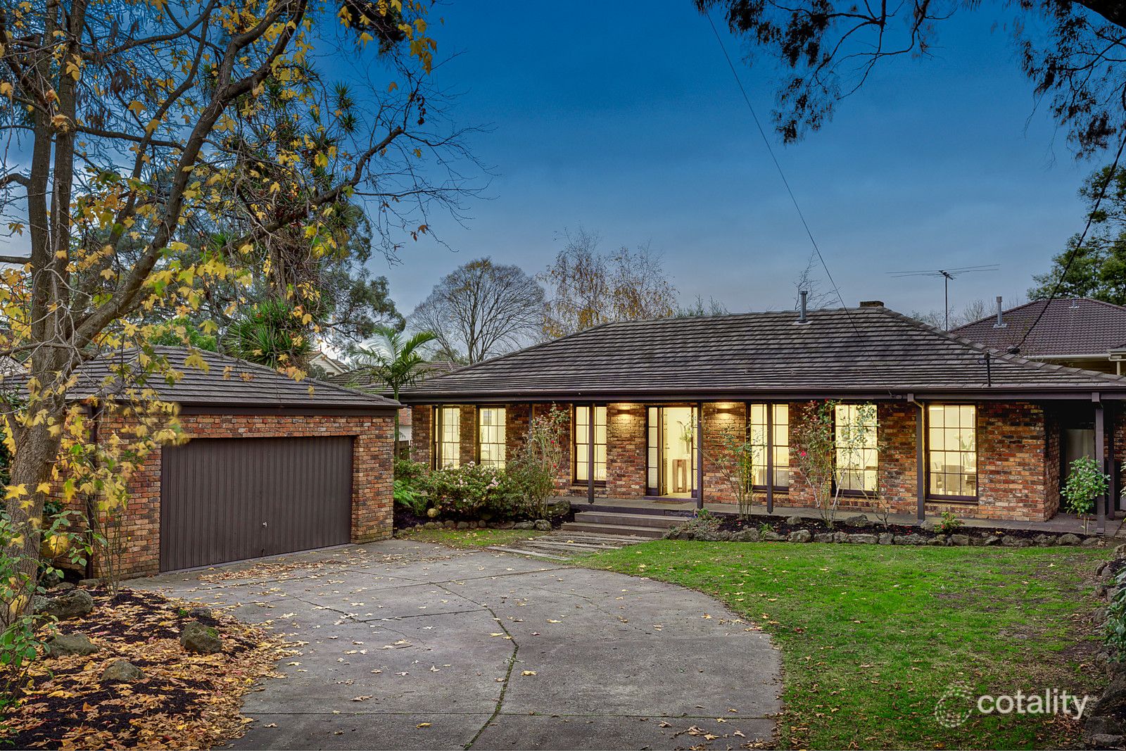 27 Sheehans Rd, Blackburn, VIC 3130