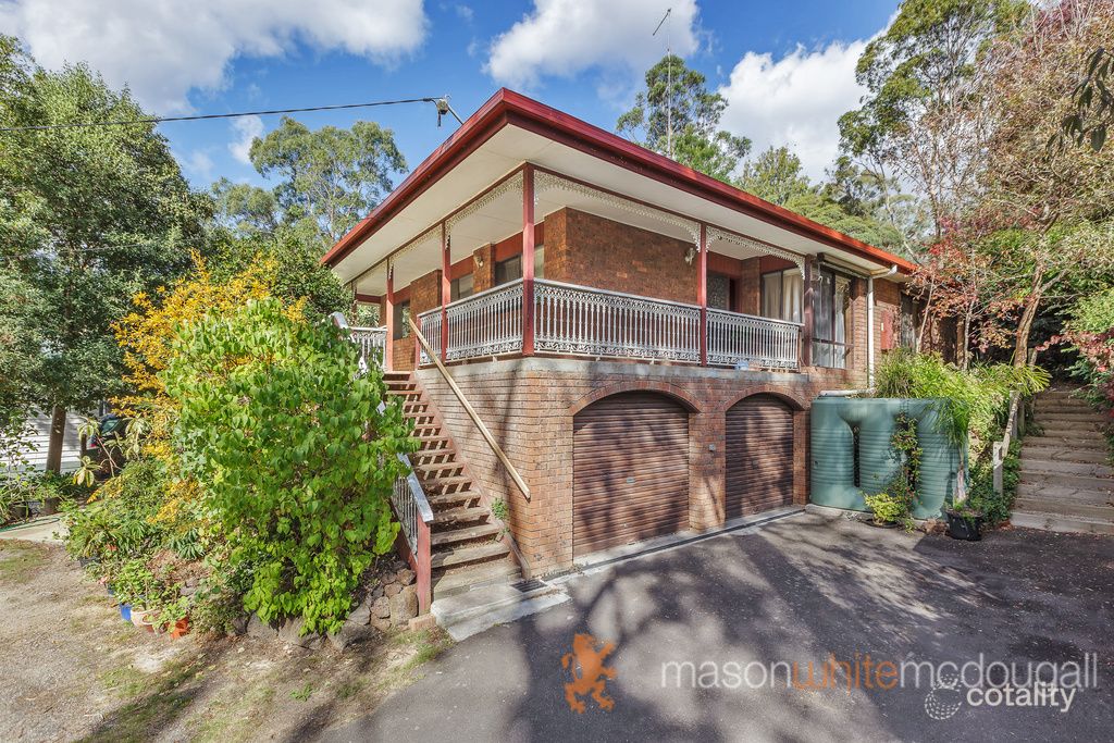 25 Haleys Gully Rd, Hurstbridge, VIC 3099
