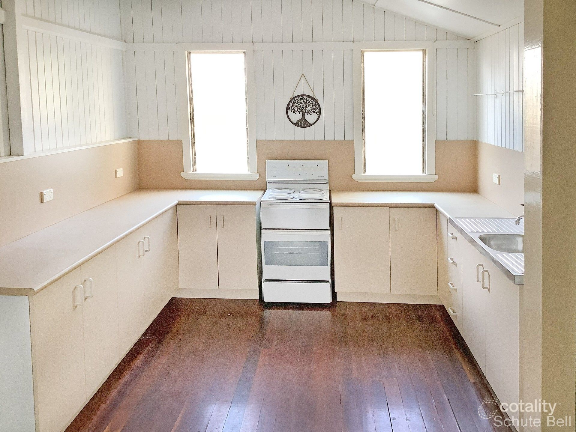 13 Robin Rd, Longreach, QLD 4730