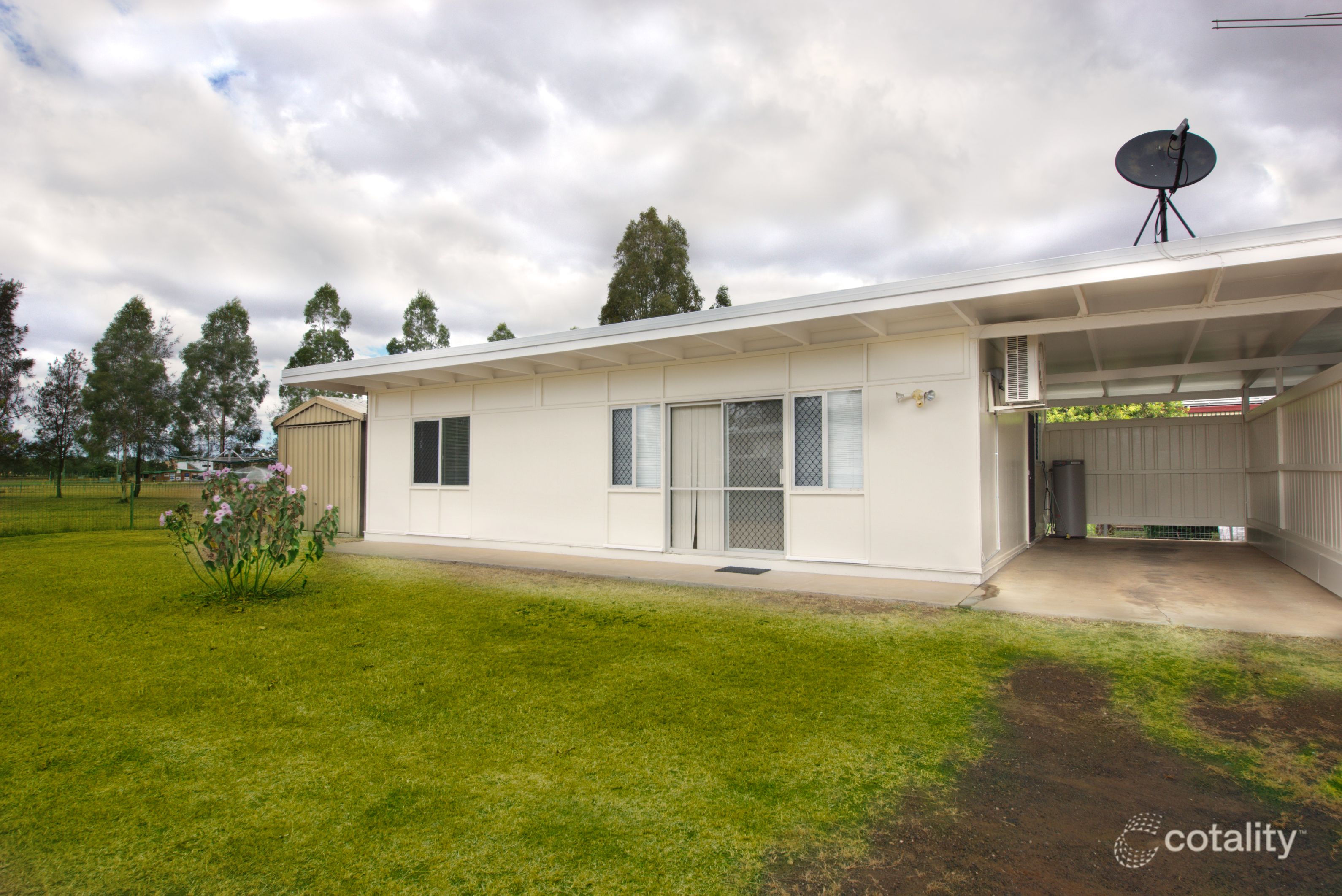 2/23 York St, Oakey, QLD 4401