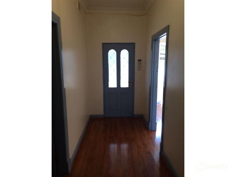 42 Hanson Rd, Woodville Gardens, SA 5012