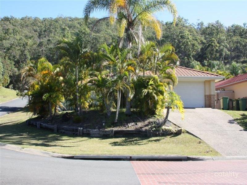 27 Davis Cup Ct, Oxenford, QLD 4210
