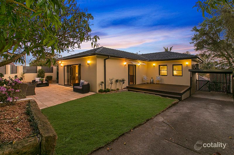 4 Plateau Cl, Hornsby Heights, NSW 2077