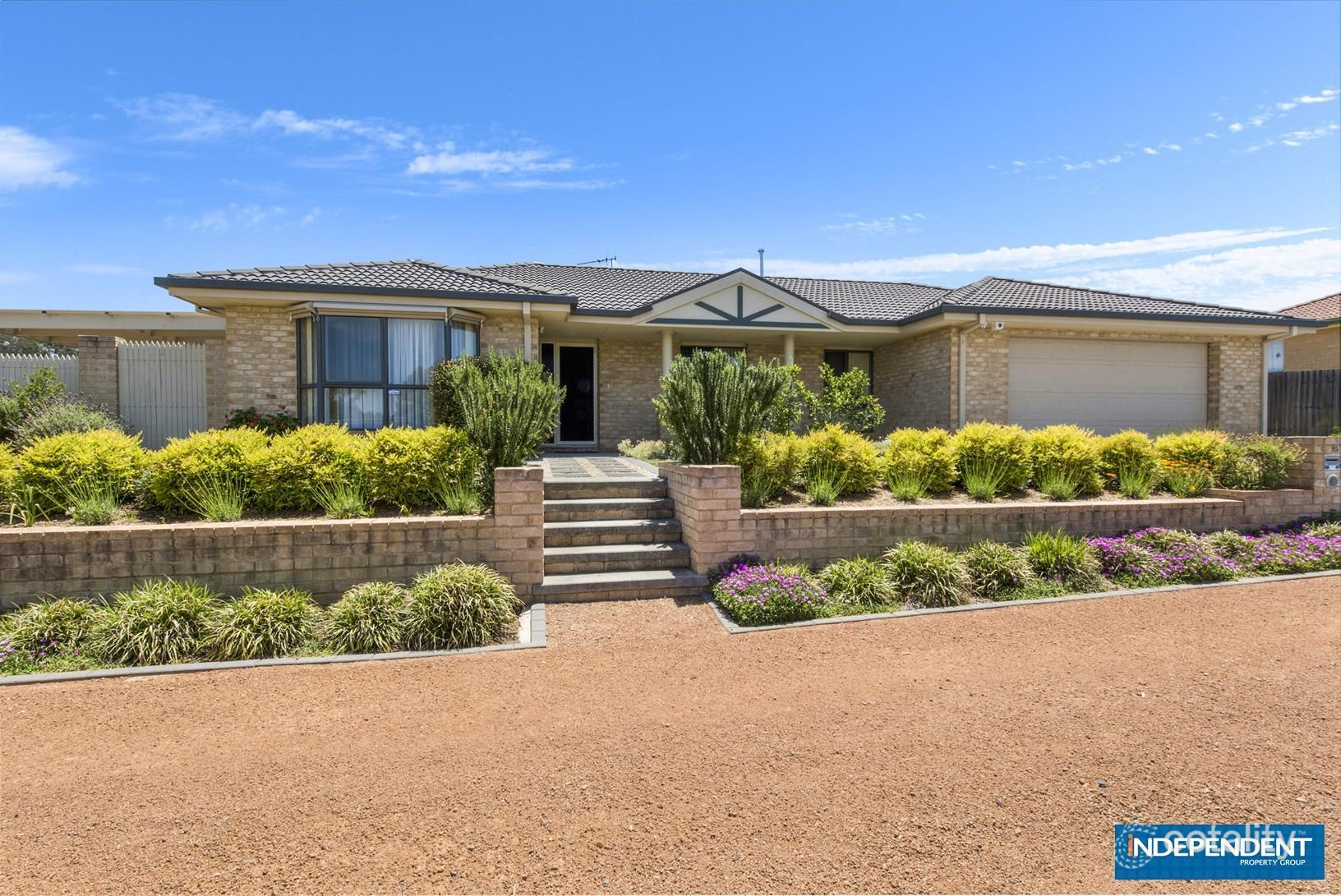16 Dora St, Jerrabomberra, NSW 2619