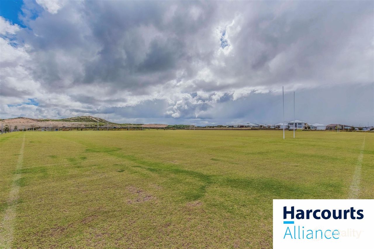 16 Prussian Way, Eglinton, WA 6034