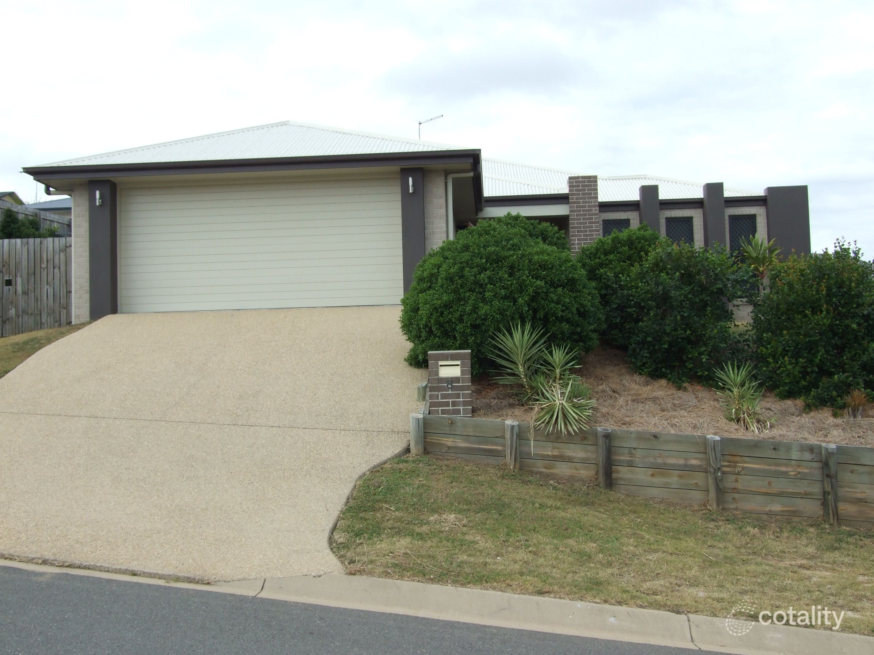 8 Cressbrook St, Clinton, QLD 4680