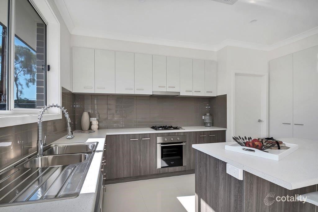 25a Nambour Cres, West Lakes Shore, SA 5020
