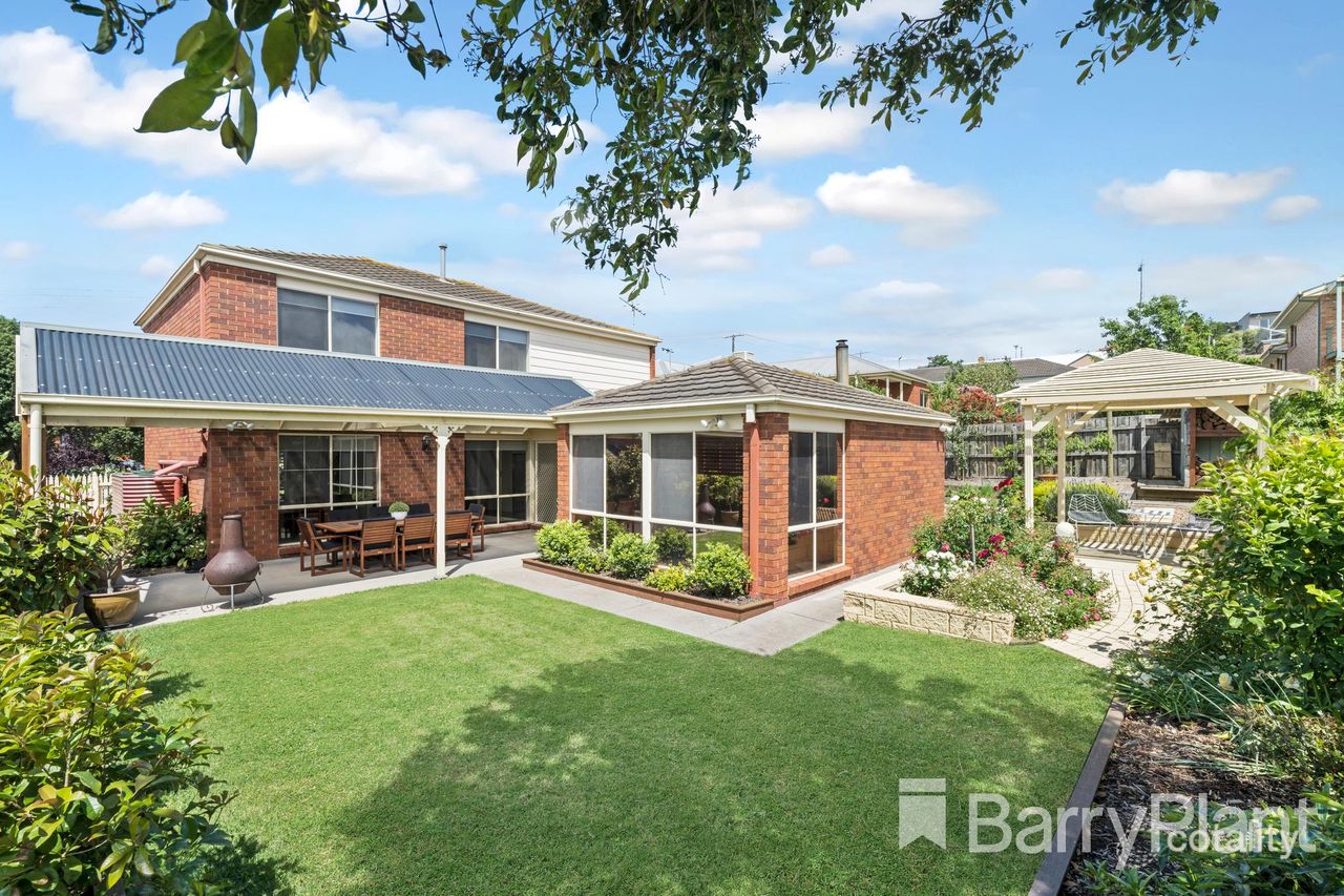 8 Sunderland Rd, Wandana Heights, VIC 3216