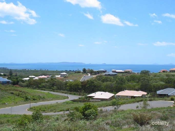 15 Fraser Cres, Pacific Heights, QLD 4703