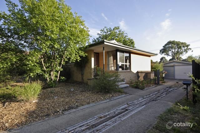 13 Attiwell Cct, Kambah, ACT 2902