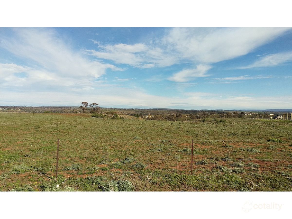 8 Streeton Dr, Merrimu, VIC 3340