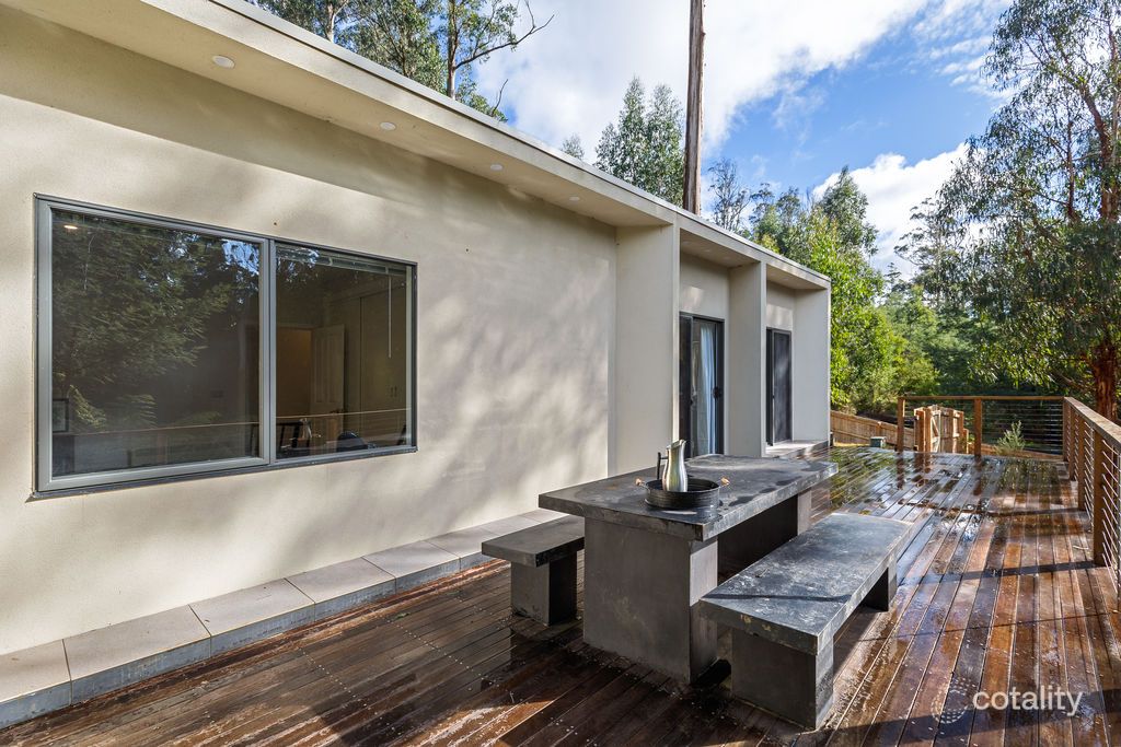 1 Elm Gr, Kinglake, VIC 3763