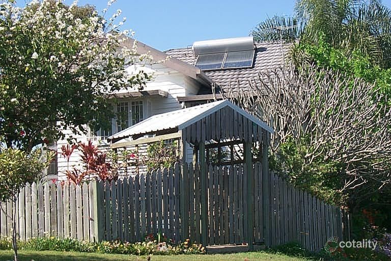 11 Percival Tce, Holland Park, QLD 4121