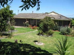 4 Irvine Cres, Yarra Glen, VIC 3775