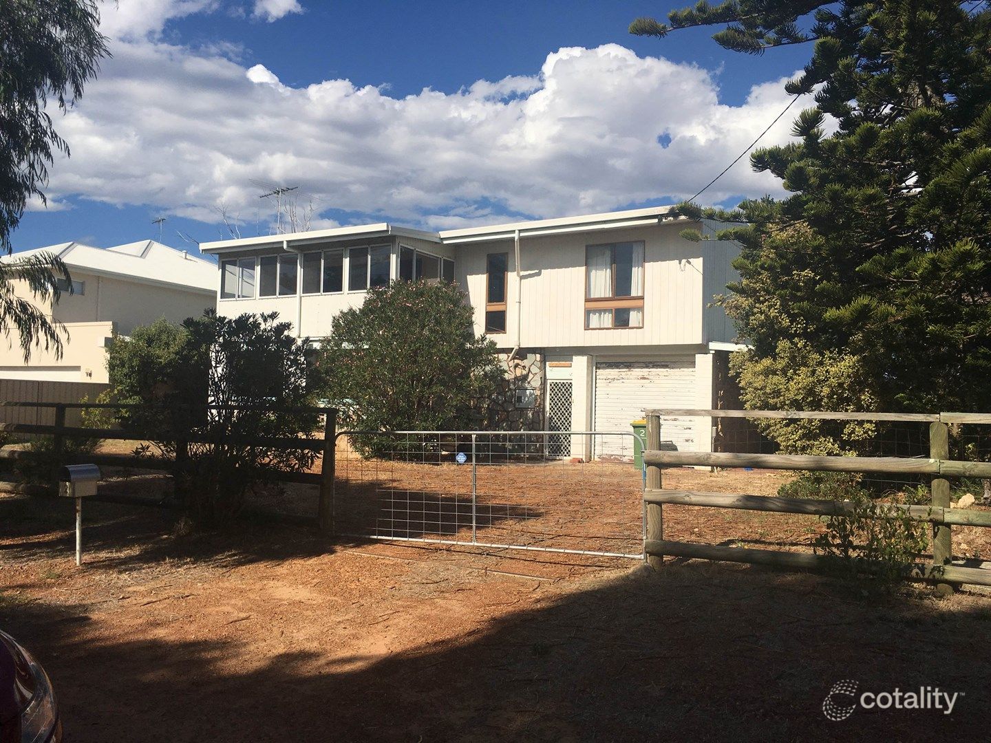 2 Treasure Rd, Singleton, WA 6175