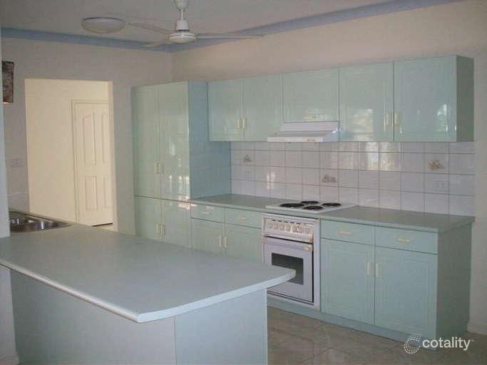 72 Callum St, Mooroobool, QLD 4870