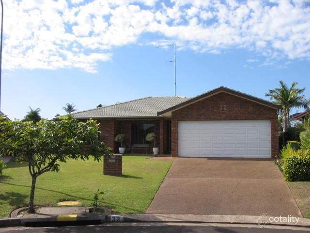 32 Friendship Key, Forster, NSW 2428