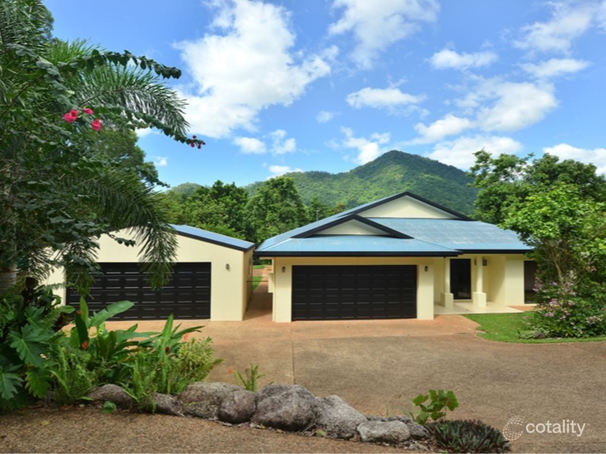30 Chirio Dr, Redlynch, QLD 4870