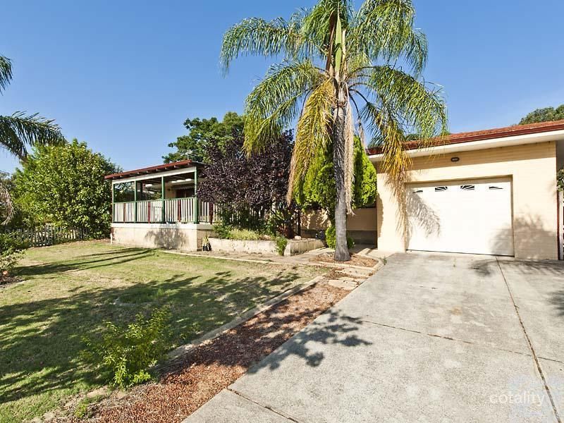 55 Connell Ave, Kelmscott, WA 6111