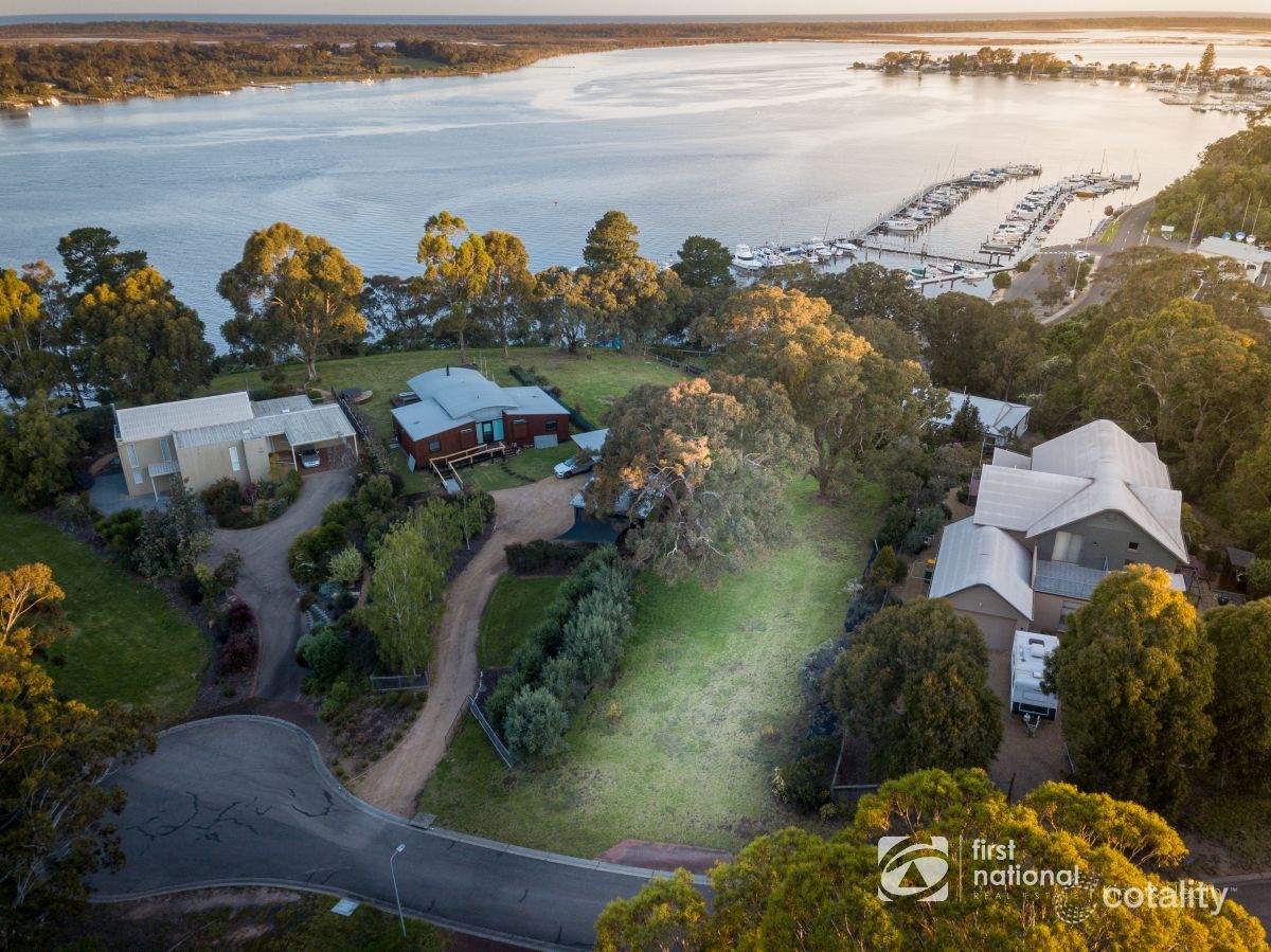 16 Lawrence Ct, Metung, VIC 3904