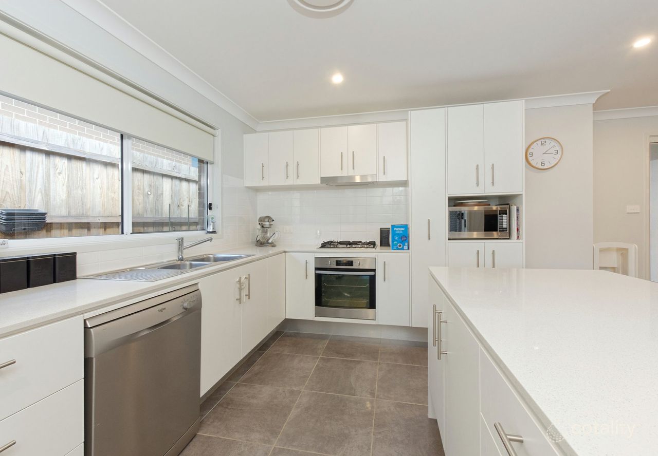 3 Mcalroy Pl, Goulburn, NSW 2580