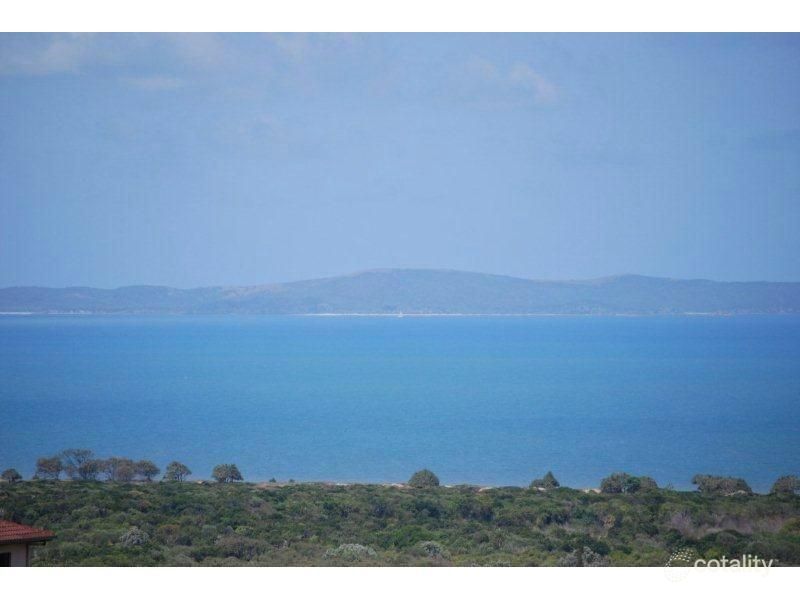 27 Fraser Cres, Pacific Heights, QLD 4703