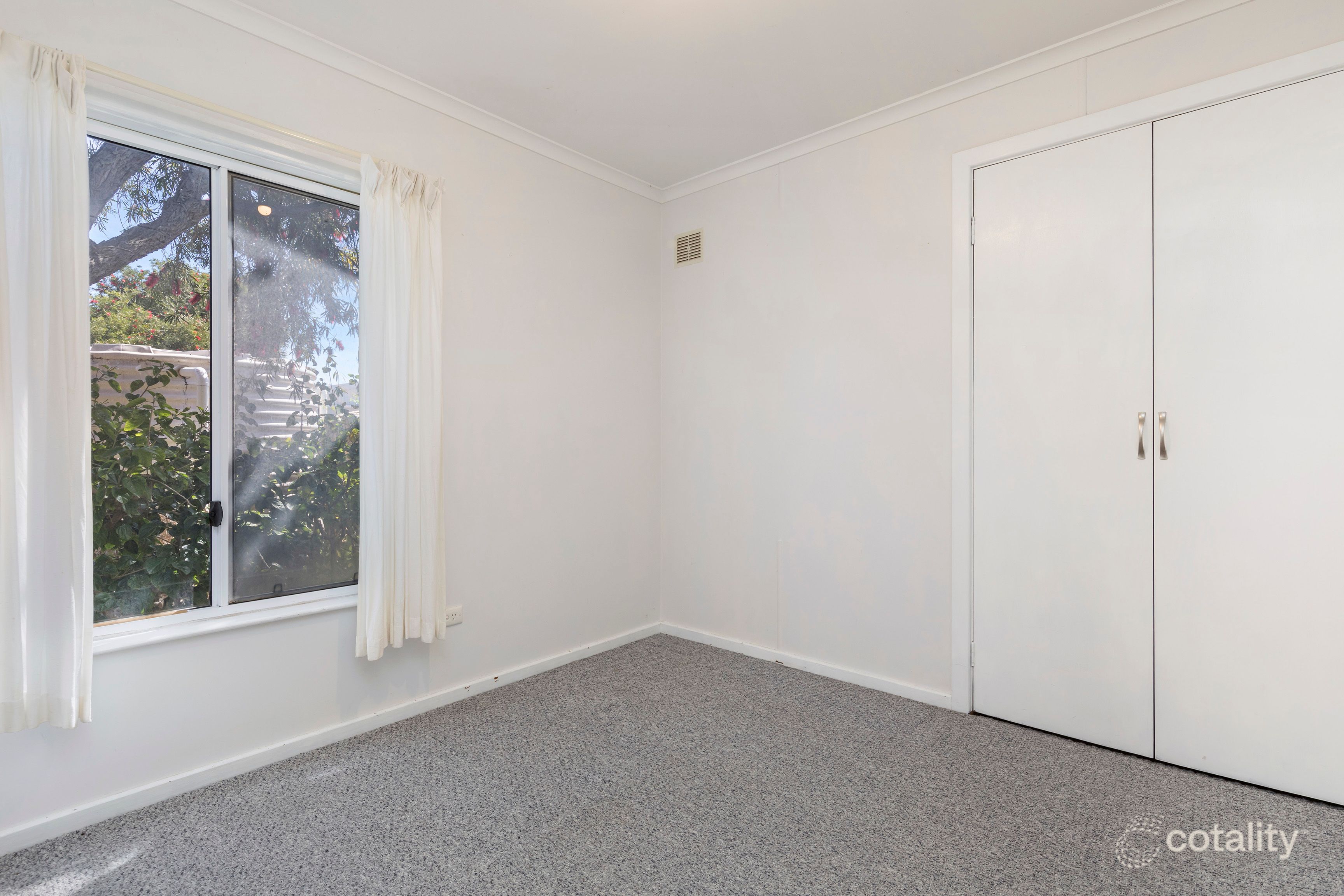 9 South East Tce, Louth Bay, SA 5607