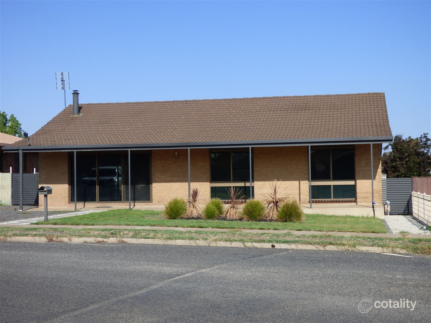 27 Cypress St, Stawell, VIC 3380