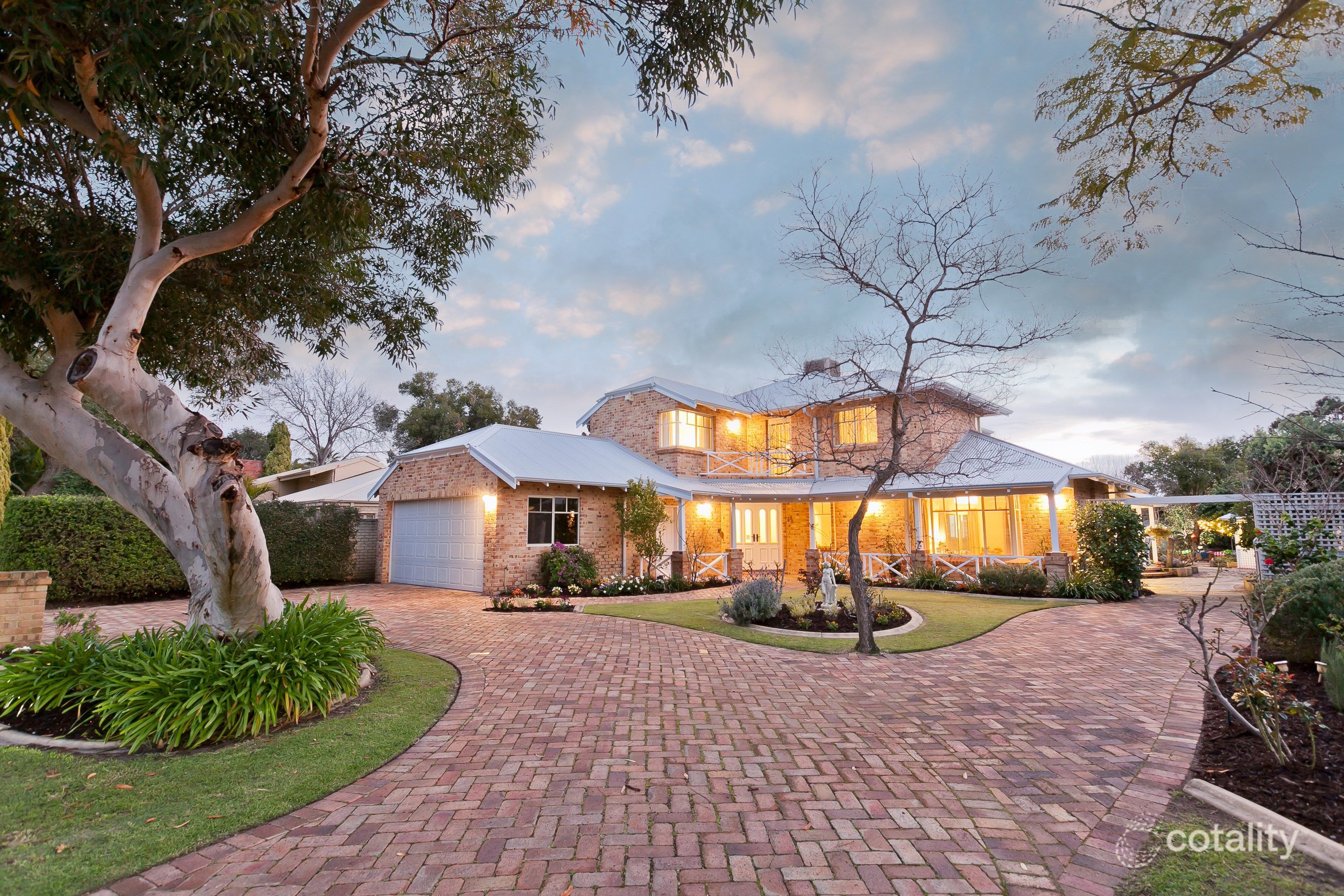 15 Strome Rd, Applecross, WA 6153