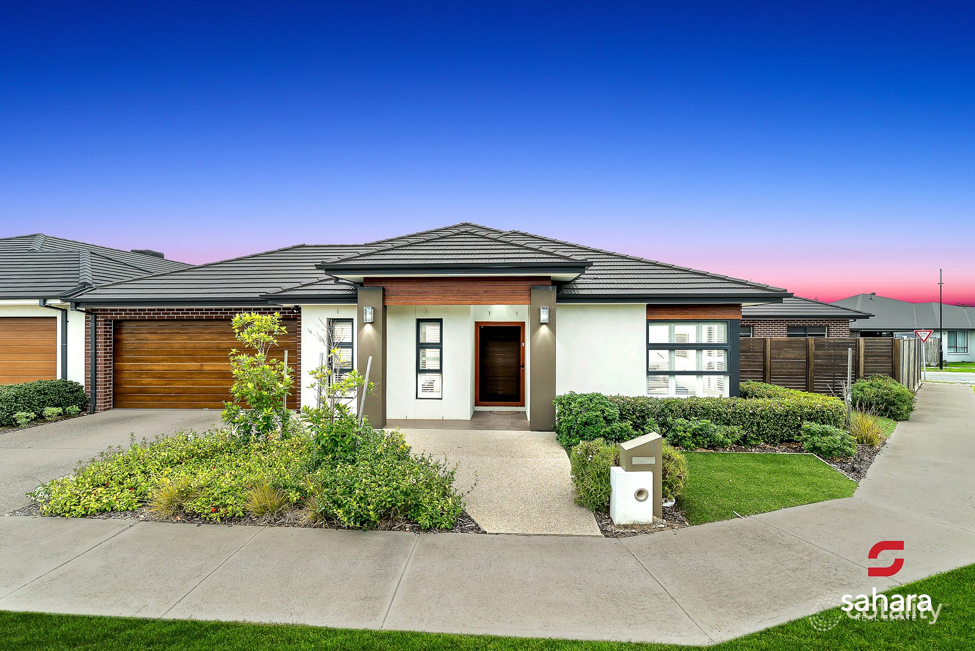 35 Carmine Cct, Burnside, VIC 3023