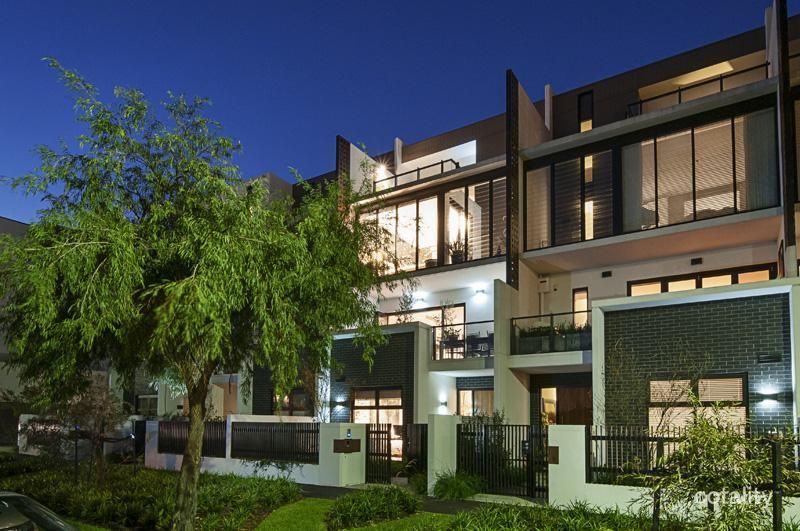 7 Danks St, Albert Park, VIC 3206
