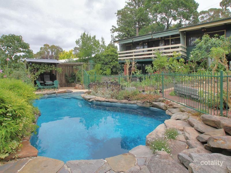 27 Diosma Dr, Coromandel Valley, SA 5051