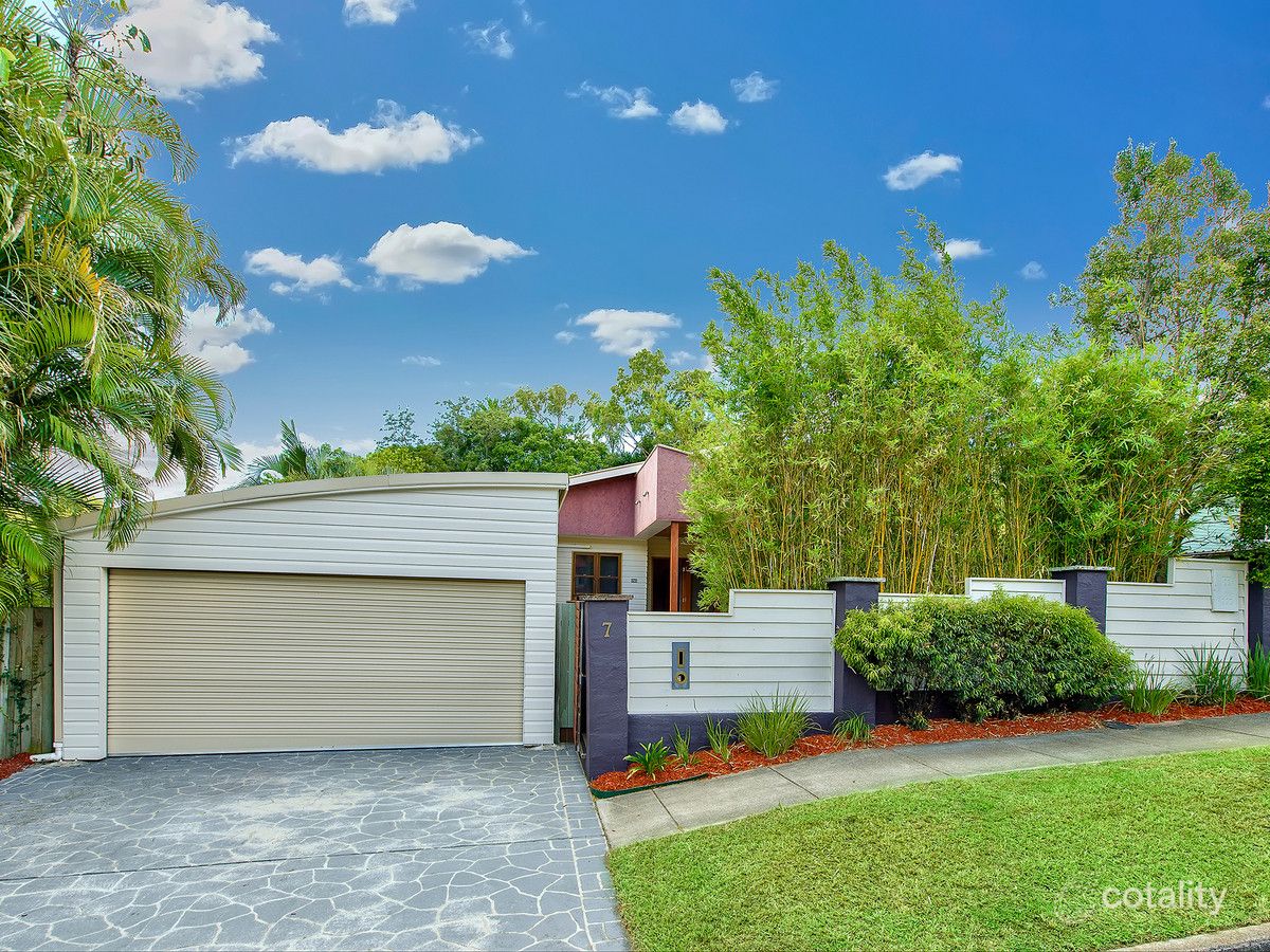 7 Ringrose St, Stafford Heights, QLD 4053