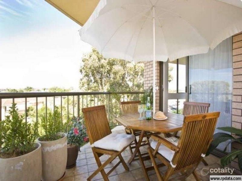 17/8 Paradise Pde, Paradise Point, QLD 4216