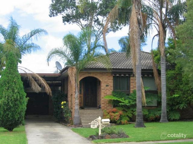 30 Roland St, Bossley Park, NSW 2176
