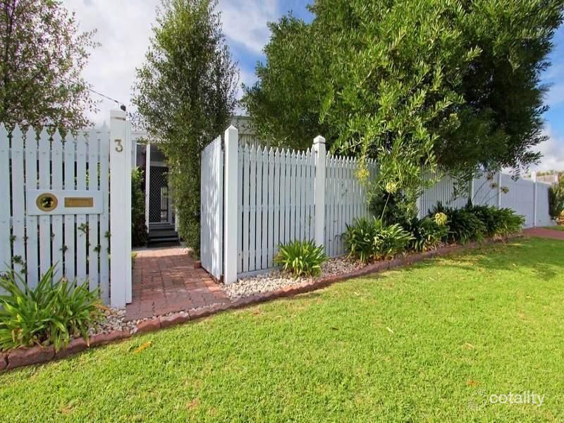 1/3 Wattle Rd, Mccrae, VIC 3938