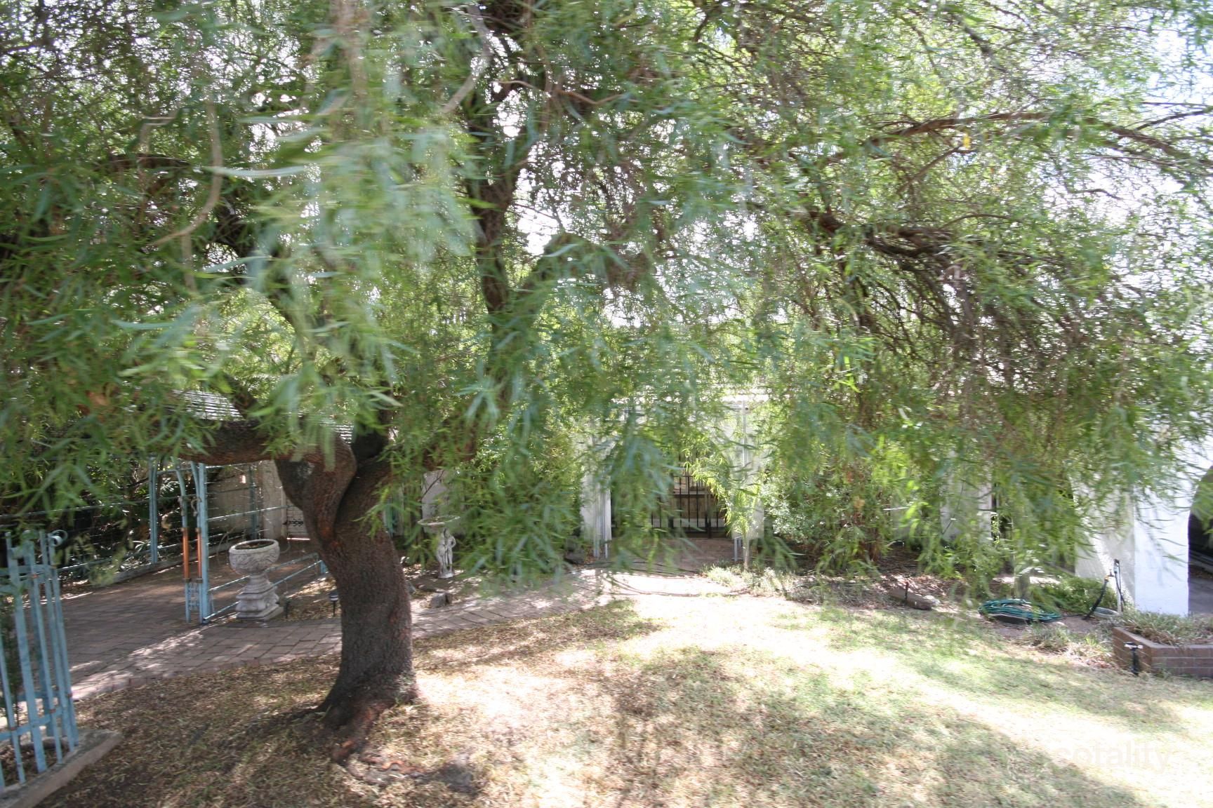 11 Graham Rd, Darlington, SA 5047