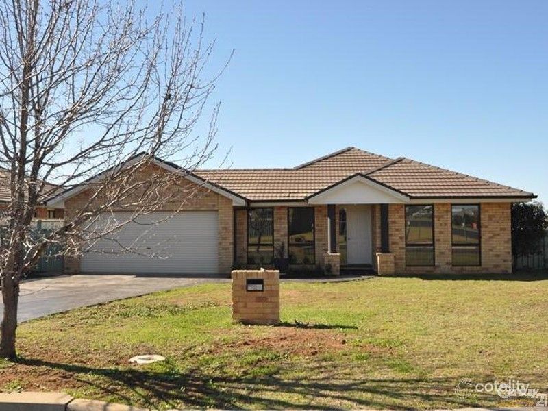 2 Savoy Pl, Dubbo, NSW 2830