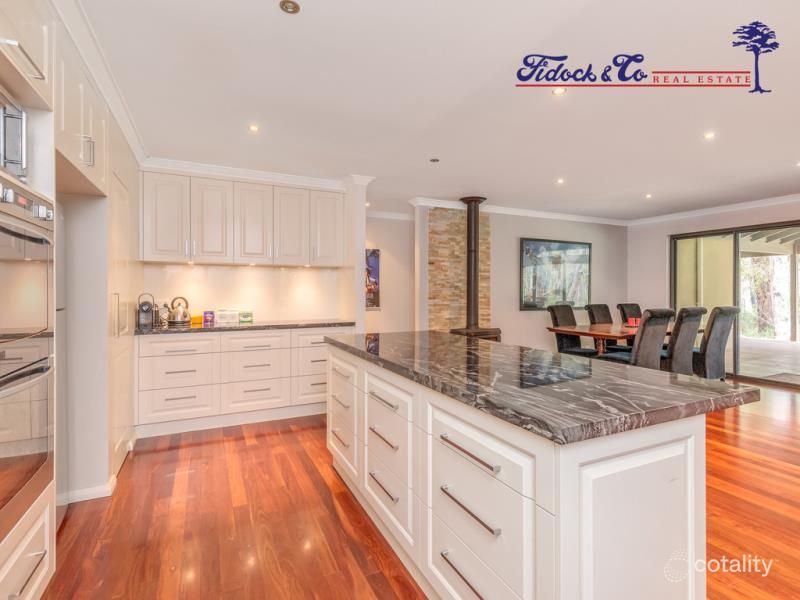 28 School Rd, Karragullen, WA 6111