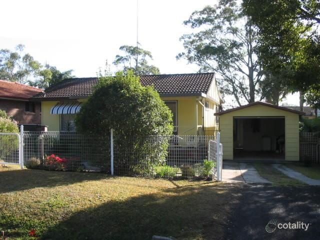 27 Gladys Ave, Berkeley Vale, NSW 2261