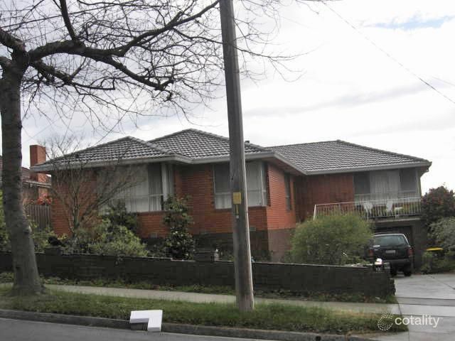 13 Swanson Cres, Chadstone, VIC 3148