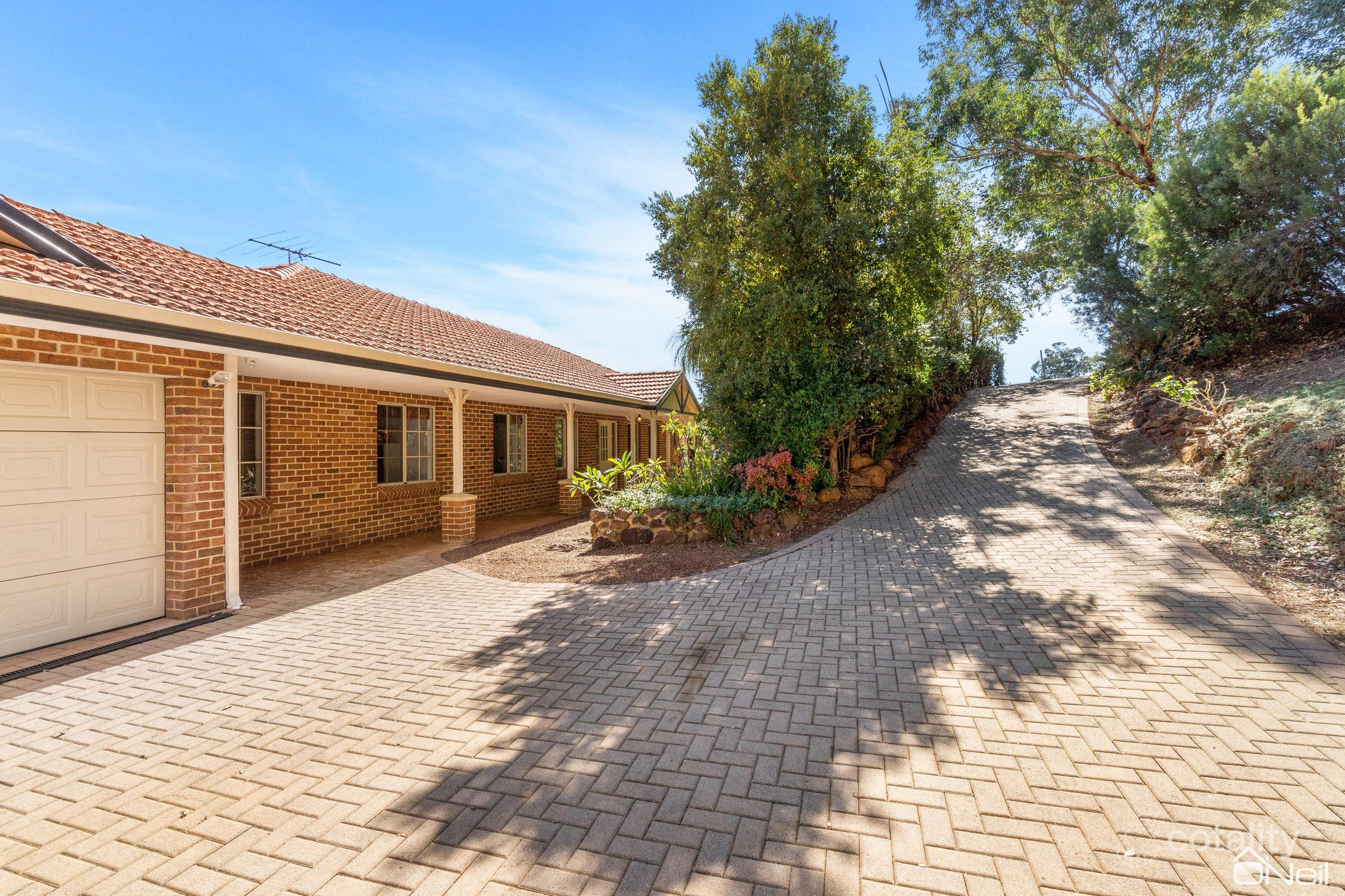 22 Hilltop Pl, Kelmscott, WA 6111