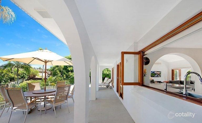 7 Pacific Bvd, Broadbeach Waters, QLD 4218