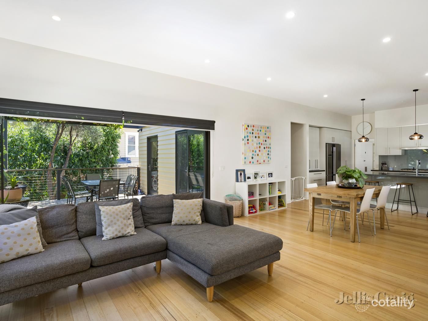 14 Clydesdale St, Box Hill, VIC 3128