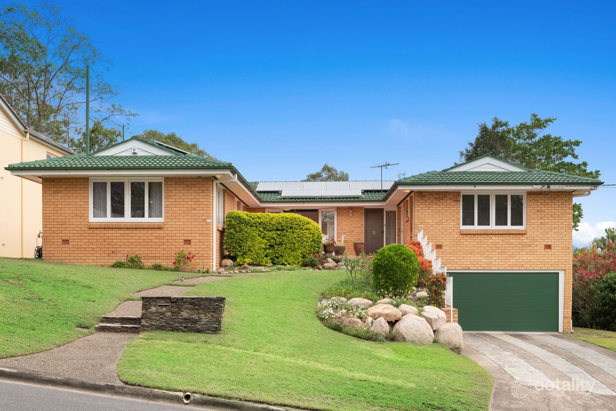 16 Crestview St, Kenmore, QLD 4069