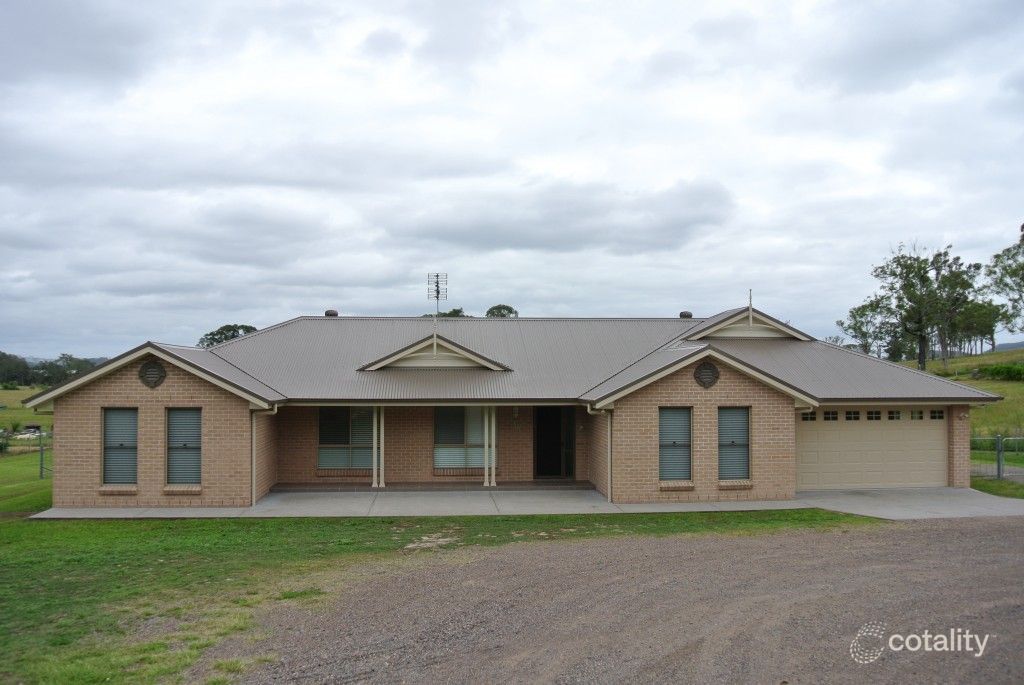 34 Dixon St, Seaham, NSW 2324