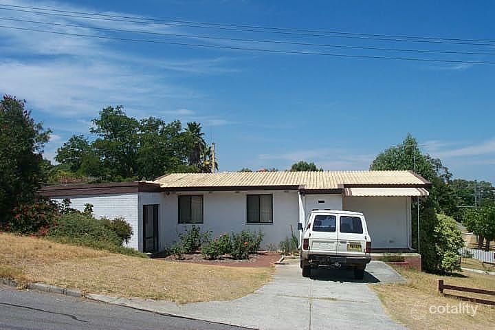 33 Beacham Cres, Medina, WA 6167